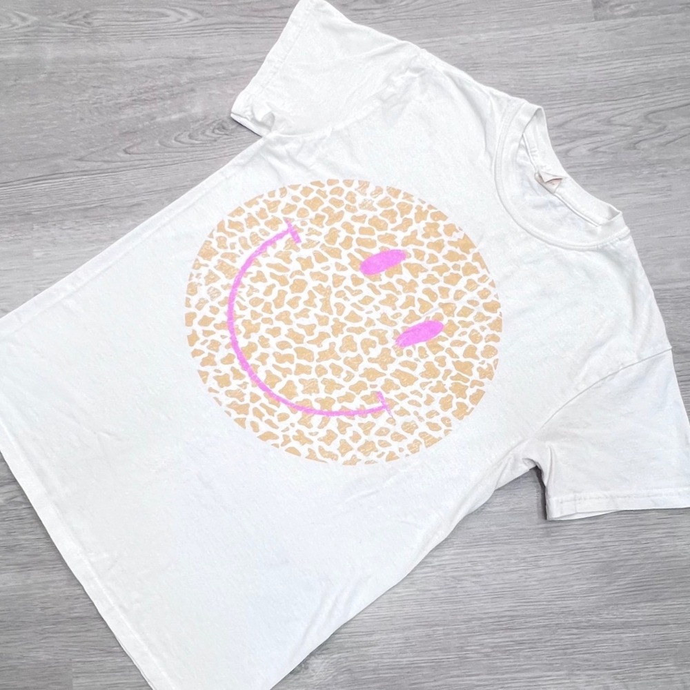 Altar'd State Womens XS White Leopard Smiley Face Graphic T-Shirt PPC-SMILELEOP